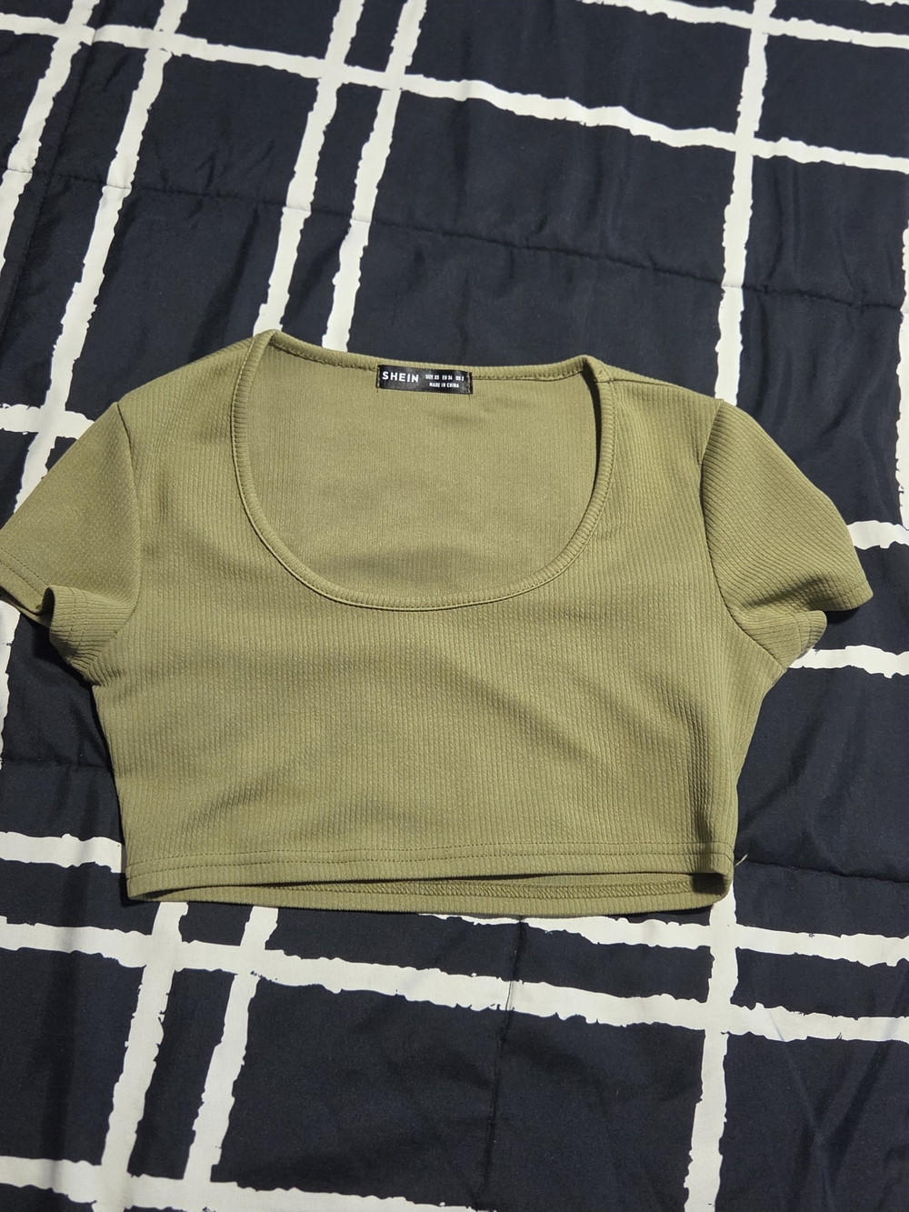 SHEIN Olive Scoop Ribbed Crop Top